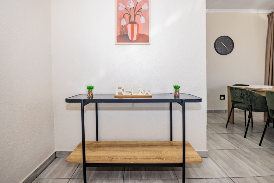 To Let 3 Bedroom Property for Rent in Protea Heights Western Cape